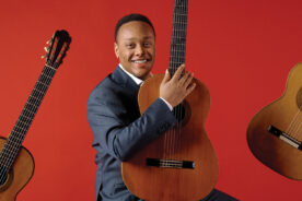Raphaël Feuillâtre, guitar<br />
Union College